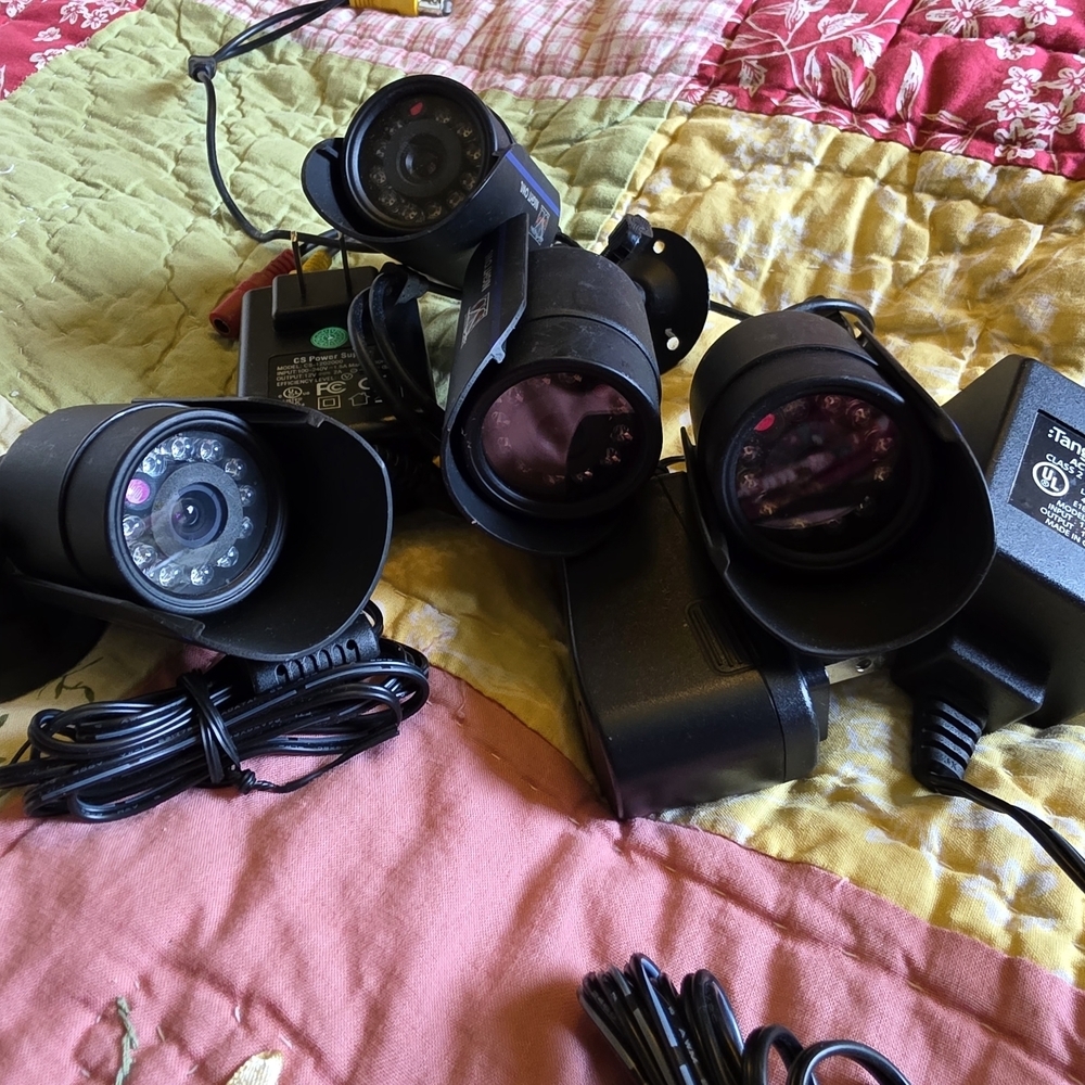 Nigh Owl Black Security Camera System - Picture 2 of 8